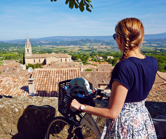 Vélo dans les villages du Vaucluse @ Coquard M.